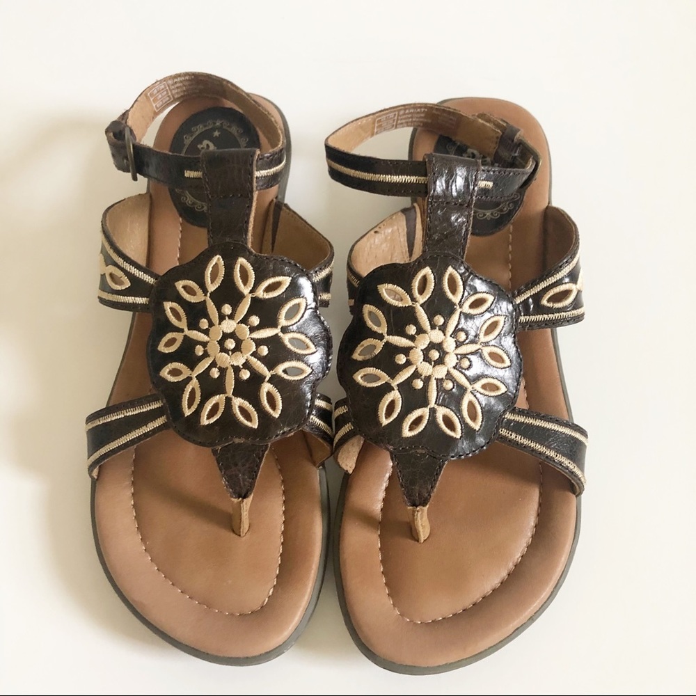 EUC Ariat leather sandals
